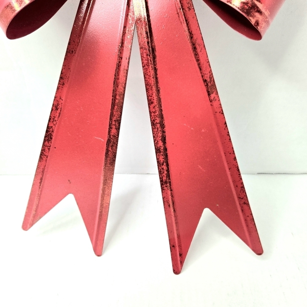 Set of Three Metal Bows, Red. - Picture 5 of 10